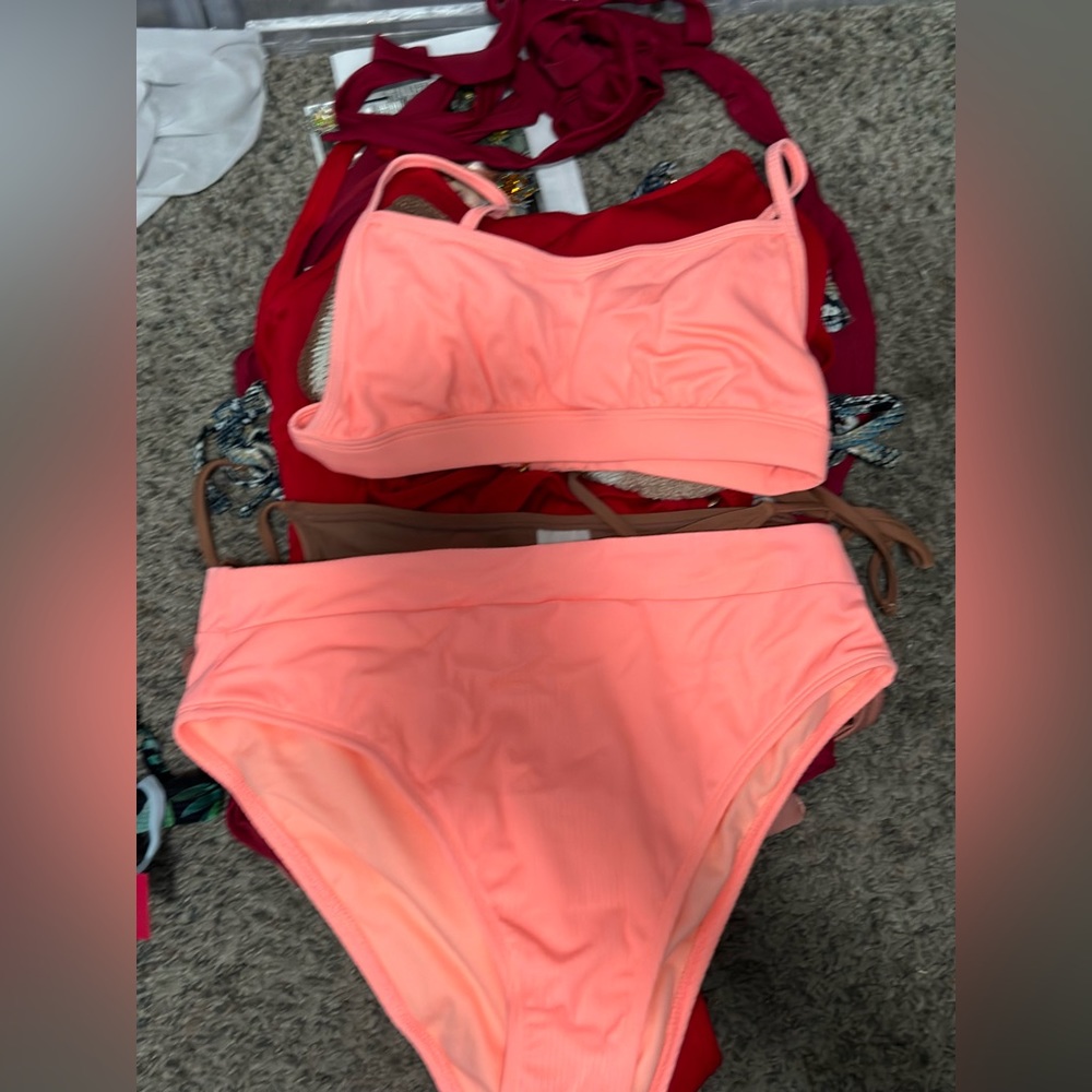 Bikinis 👙 - Picture 2 of 12